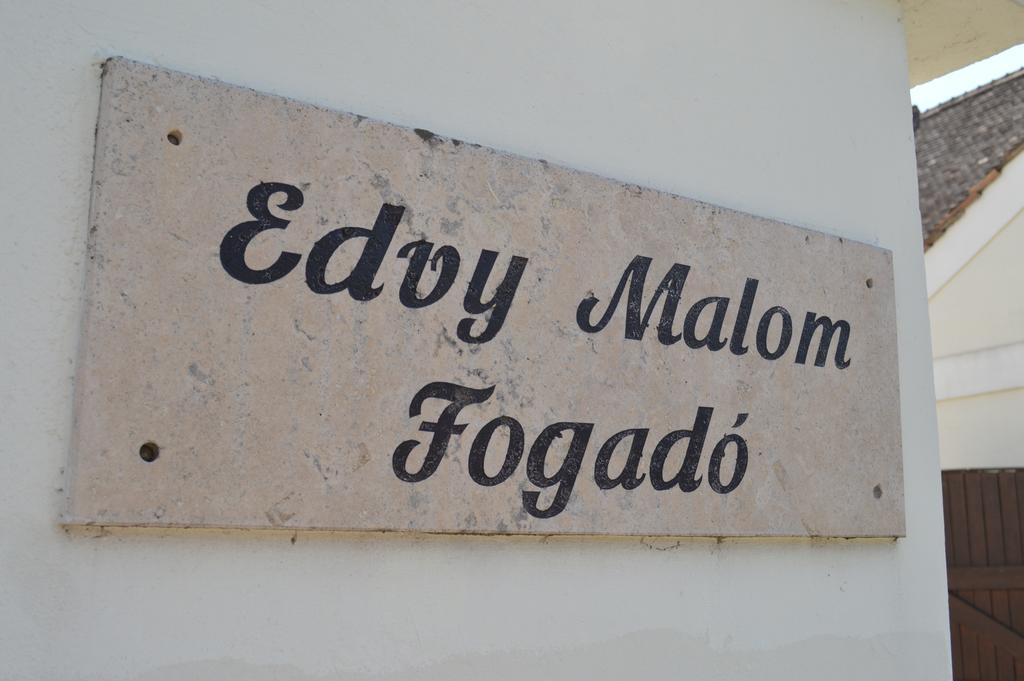 Edvy Malom Fogado Barokk Udvarhaz ปาปา ภายนอก รูปภาพ
